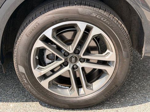 Certified 2025 Audi Q5 Premium w/ Convenience Package AWD/4WD image 24