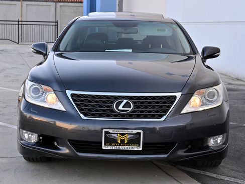 Used 2011 Lexus LS 460 w/ Sport Pkg RWD image 10