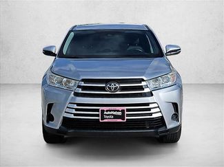 Used 2018 Toyota Highlander LE FWD video 2