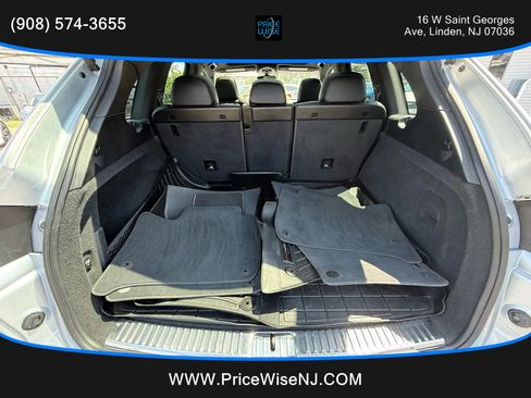 Used 2017 Porsche Cayenne Platinum Edition image 32