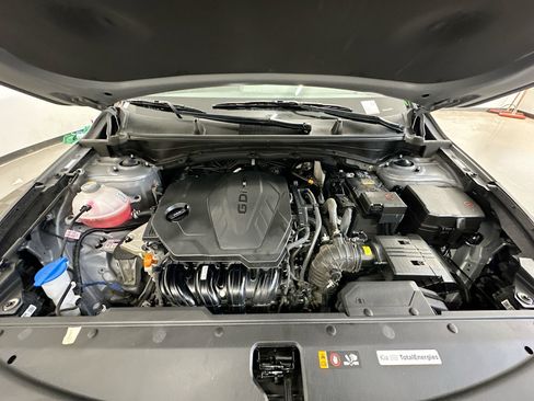 Used 2025 Kia Sportage LX image 33