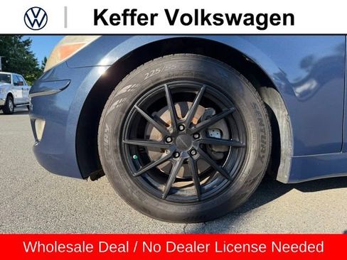 Used 2009 Hyundai Genesis 3.8 w/ Premium Pkg 2 RWD image 11