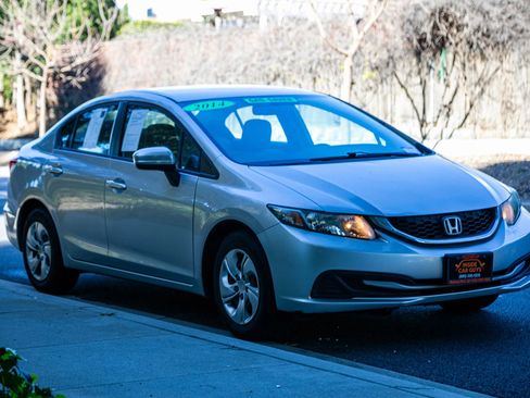 Used 2014 Honda Civic LX image 3