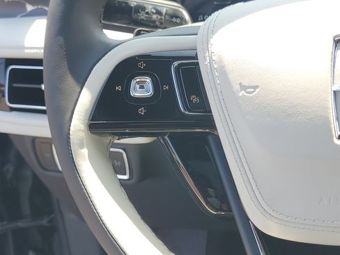 New 2026 Lincoln Aviator Black Label w/ Dynamic Handling Package AWD/4WD image 16