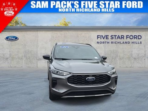 Used 2025 Ford Escape ST-Line FWD image 3