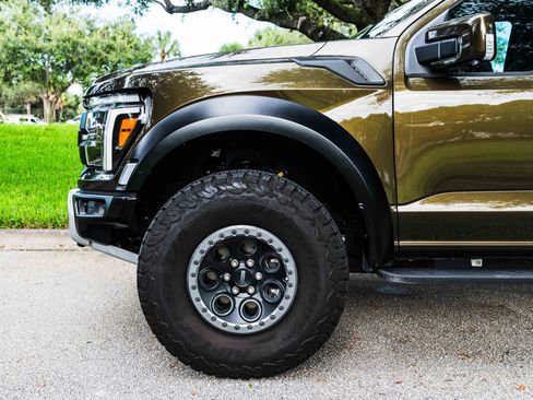 Used 2025 Ford F150 Raptor AWD/4WD image 16