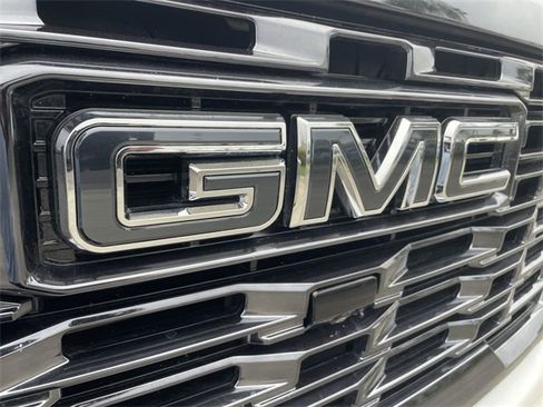 Used 2024 GMC Sierra 2500 Denali Ultimate w/ Max Trailering Package image 32