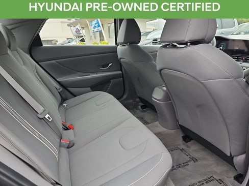 Used 2023 Hyundai Elantra SEL w/ Convenience Package FWD image 11