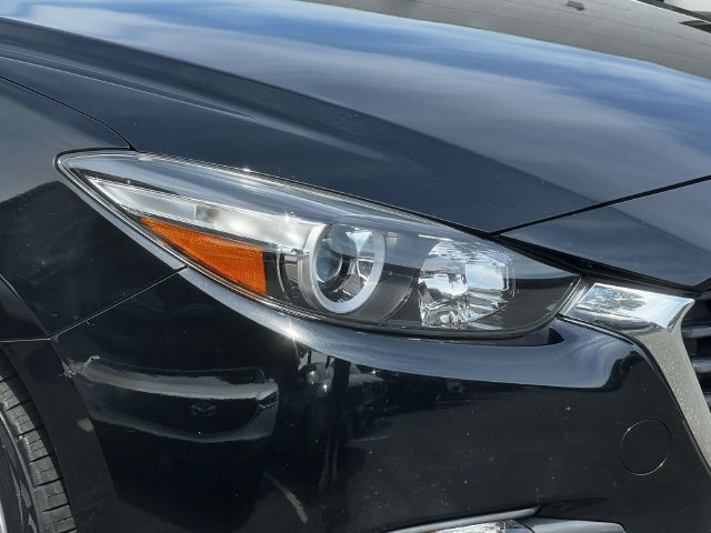 Used 2017 MAZDA MAZDA3 Touring FWD image 22