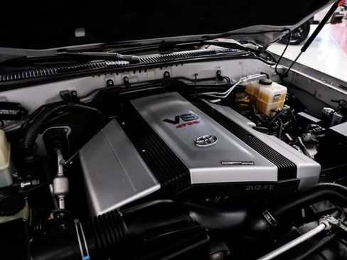 Used 2006 Toyota Land Cruiser image 51