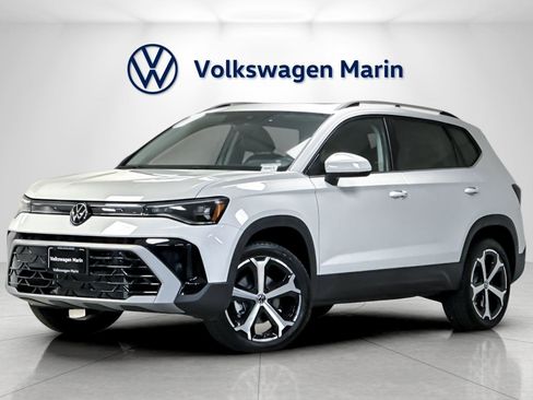 New 2026 Volkswagen Taos SEL image 1