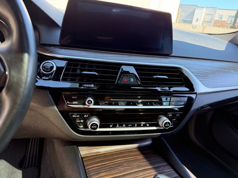 Used 2019 BMW 540i xDrive w/ Convenience Package AWD/4WD image 11