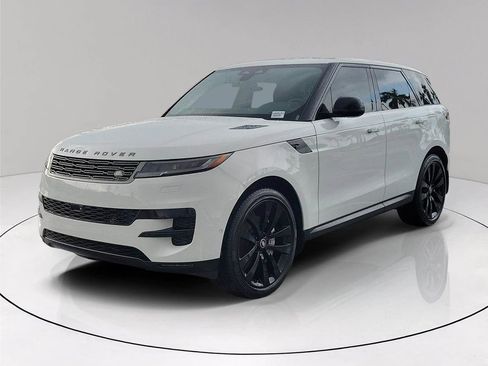 Used 2025 Land Rover Range Rover Sport SE AWD/4WD image 3