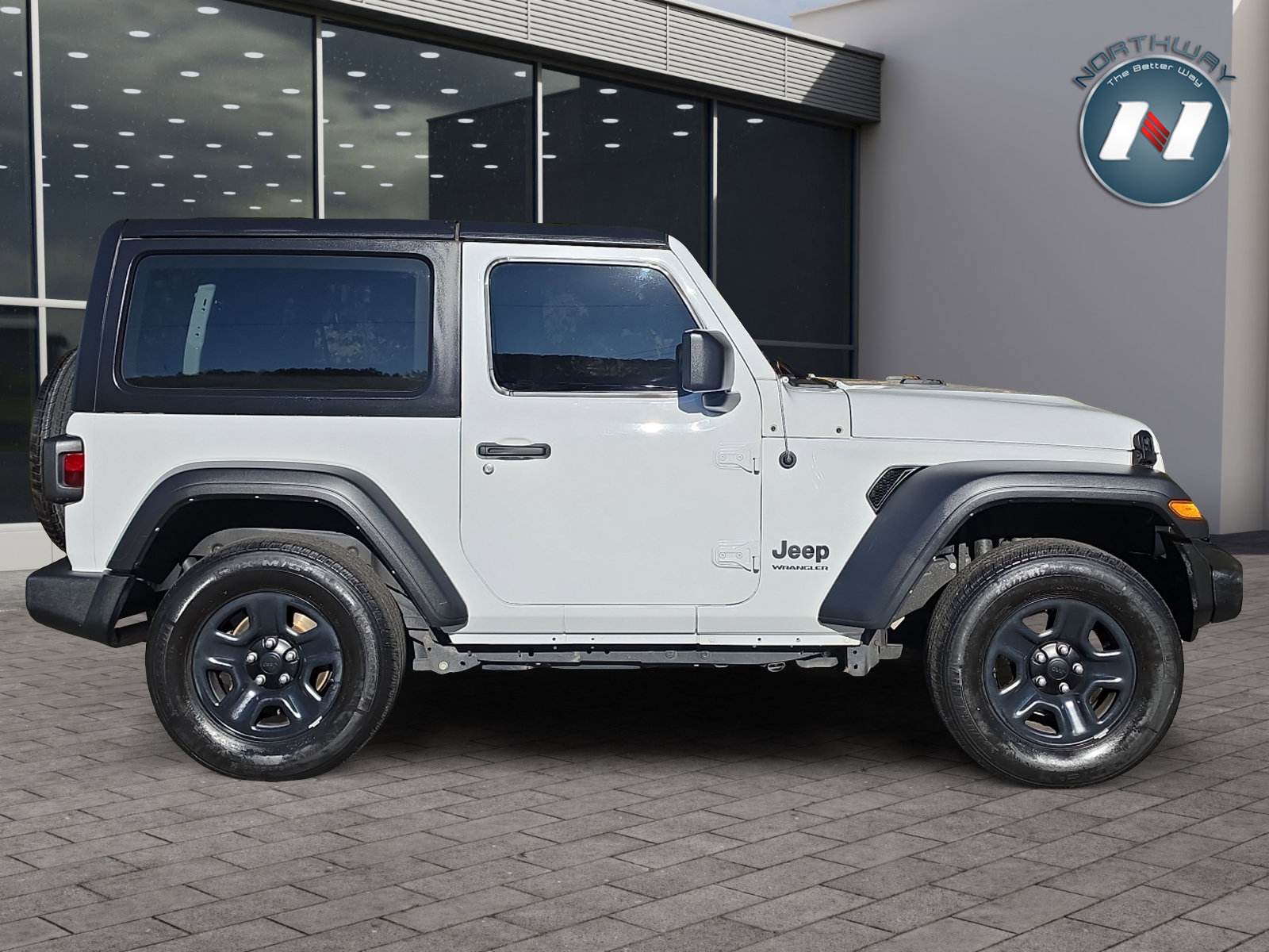 Used 2022 Jeep Wrangler Sport AWD/4WD image 6