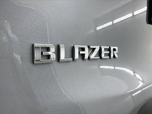 Used 2023 Chevrolet Blazer LT w/ Convenience Package image 8