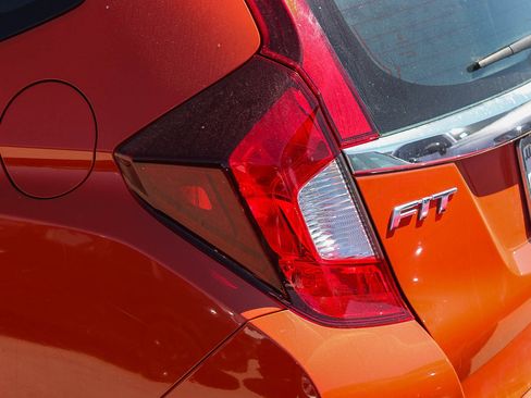 Used 2019 Honda Fit EX image 11