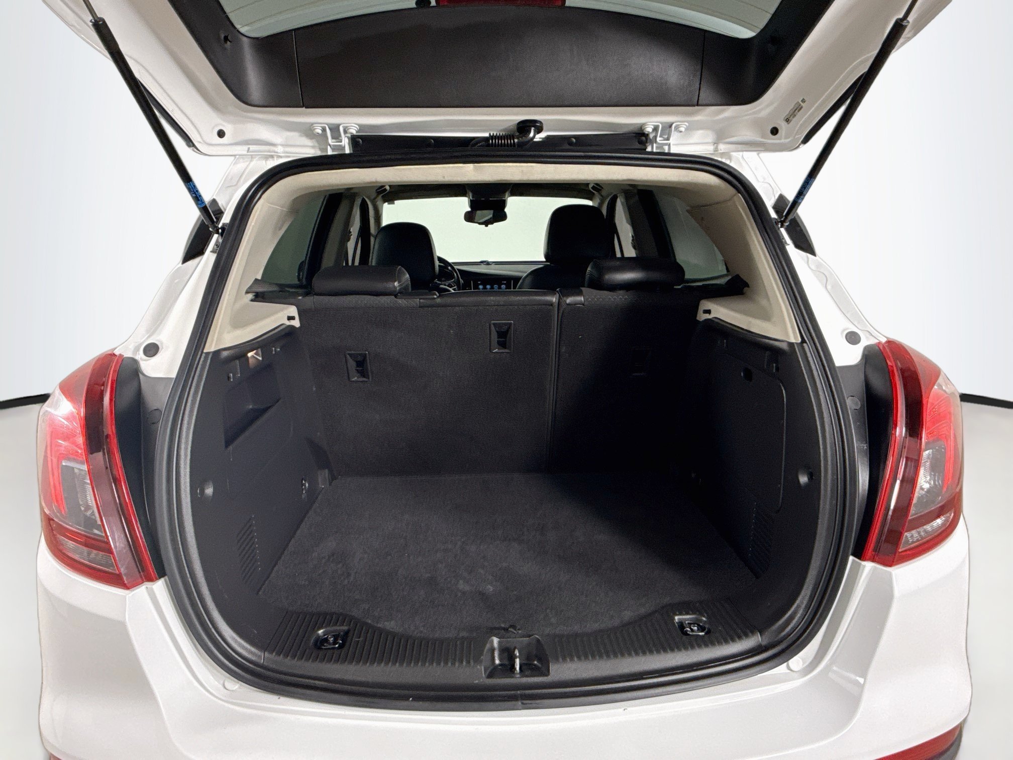 Used 2019 Buick Encore Preferred FWD image 27