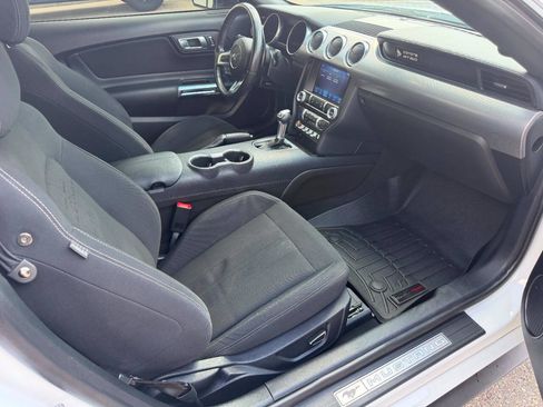 Used 2019 Ford Mustang GT RWD image 14
