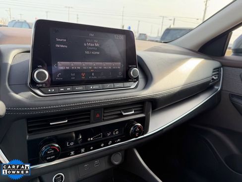 Used 2023 Nissan Rogue SV image 23