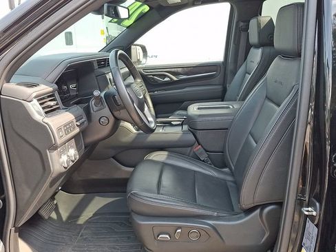Used 2024 GMC Yukon Denali AWD/4WD image 12