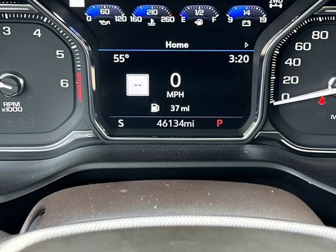 Used 2021 GMC Yukon Denali w/ Denali Premium Package image 29