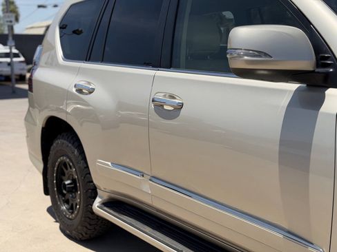 Used 2014 Lexus GX 460 Luxury AWD/4WD image 14