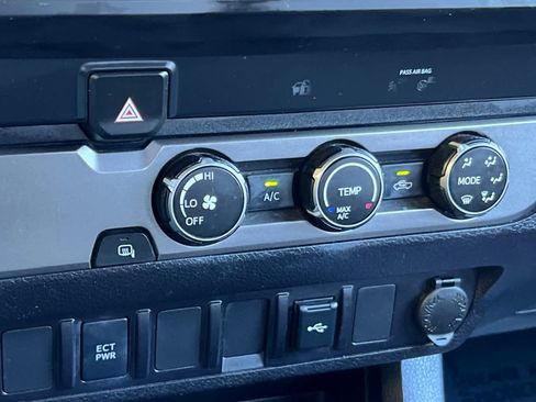 Certified 2022 Toyota Tacoma SR image 20