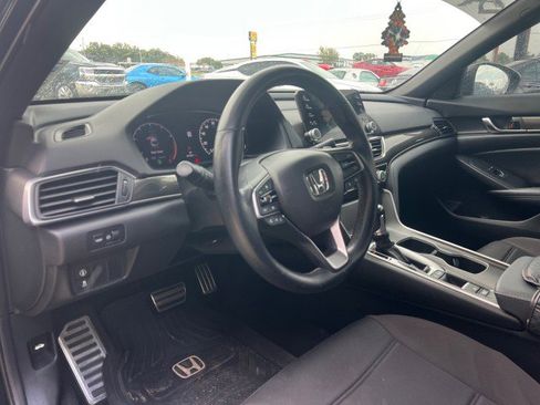 Used 2019 Honda Accord Sport image 14