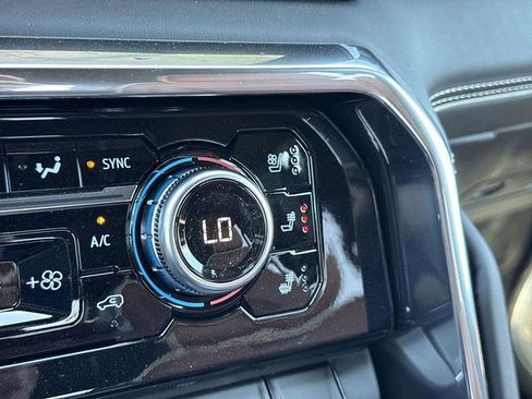 New 2026 GMC Sierra 1500 Denali Ultimate AWD/4WD image 17