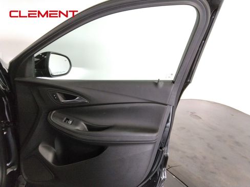 Used 2025 Buick Encore GX Preferred image 38