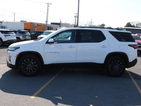 Used 2023 Chevrolet Traverse RS w/ LPO, Floor Liner Package image 5