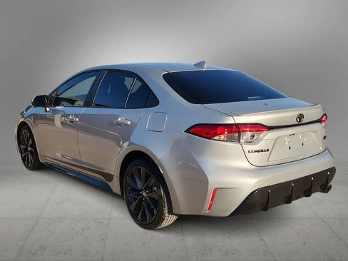 Used 2025 Toyota Corolla SE image 6