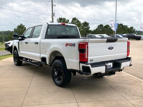 Used 2025 Ford F250 XL w/ STX Appearance Package AWD/4WD image 4