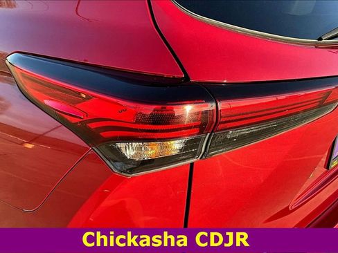 Used 2022 Toyota Highlander XLE image 22