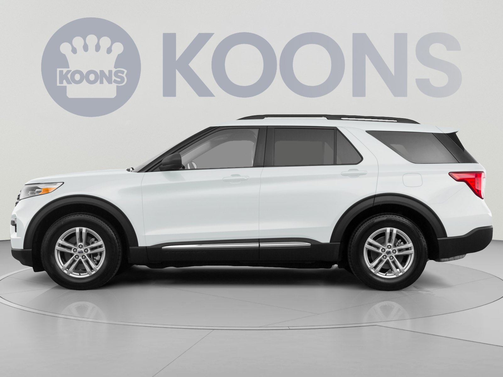 Used 2020 Ford Explorer XLT w/ Equipment Group 202A AWD/4WD image 2