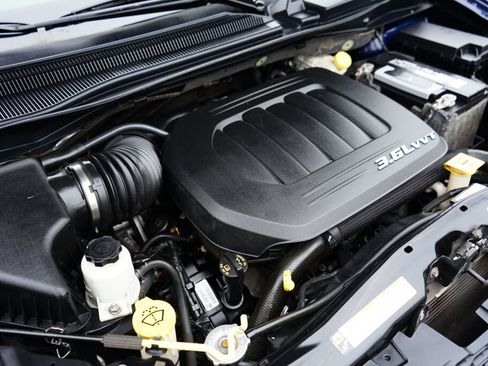 Used 2012 Dodge Grand Caravan American Value Package image 6