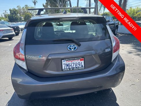 Used 2015 Toyota Prius C Three image 5