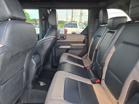 Used 2022 Ford Bronco Wildtrak image 13