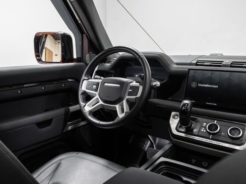 Used 2022 Land Rover Defender 110 S image 69