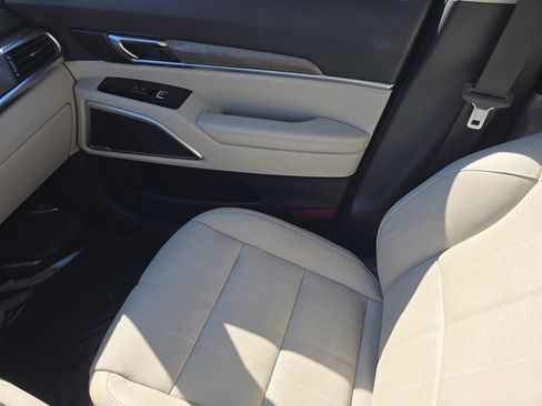 Used 2021 Kia Telluride EX w/ EX Premium Package image 15