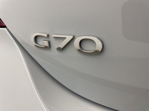 Used 2022 Genesis G70 3.3T image 11