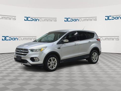 Used 2017 Ford Escape SE AWD/4WD image 4
