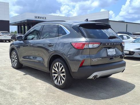 Used 2020 Ford Escape Titanium FWD image 9