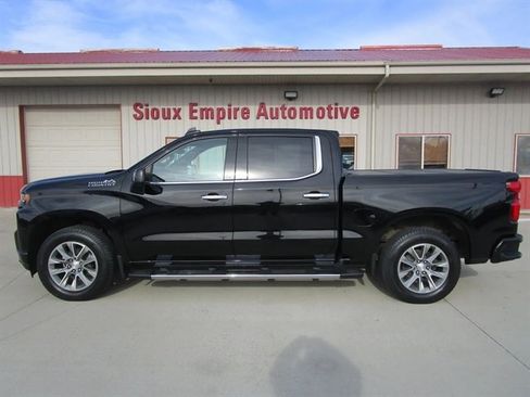 Used 2019 Chevrolet Silverado 1500 High Country image 2