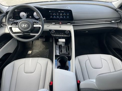 New 2026 Hyundai Elantra Limited FWD image 20