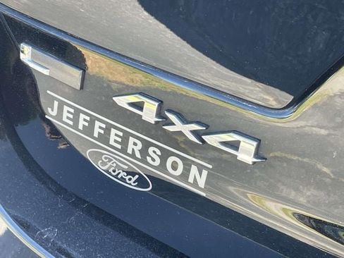 Certified 2021 Jeep Grand Cherokee L Limited w/ Luxury Tech Group II AWD/4WD image 10