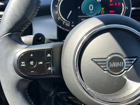 Used 2022 MINI Cooper S w/ Driver Assistance Package FWD image 19