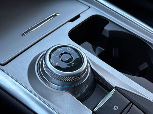 Used 2023 Ford Explorer XLT w/ Equipment Group 202A image 23