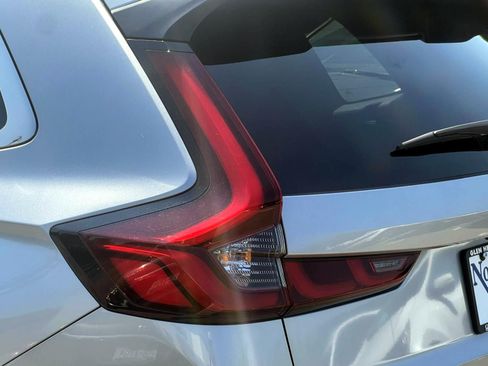 Certified 2025 Honda CR-V EX-L image 9