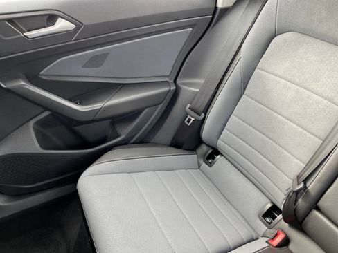 Used 2025 Volkswagen Jetta SE image 39